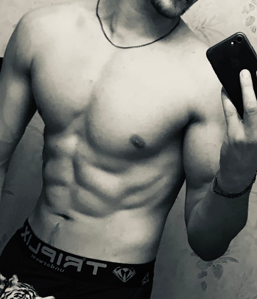 Profil von Azzaro